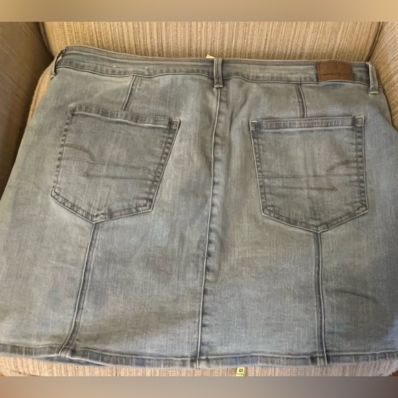 American Eagle Hi-rise A-line stretch denim button front skirt with pockets - Picture 2 of 7